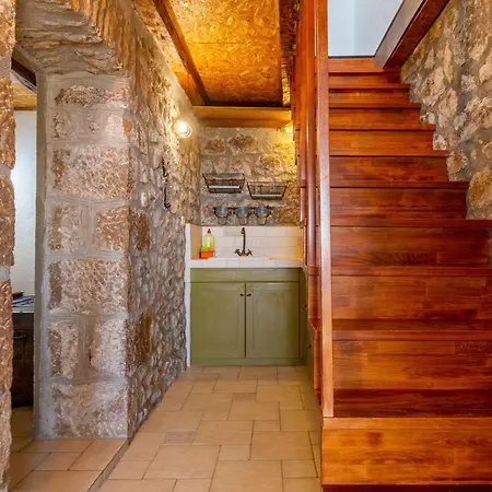 Stone House 3*