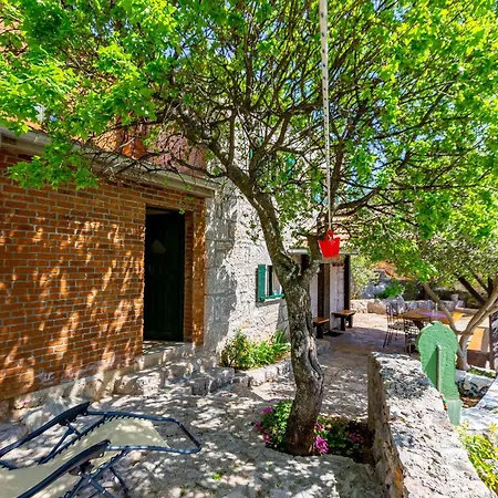 Stone House 3*