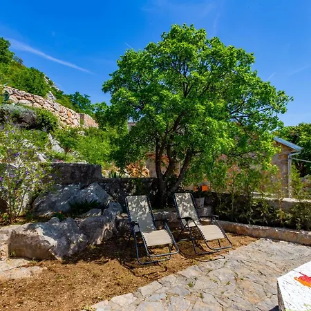 招待所 Stone House 3*