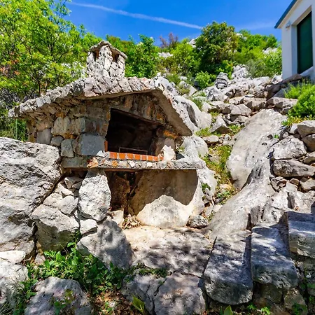 Stone House 招待所 斯塔利格拉德-帕克利尼卡